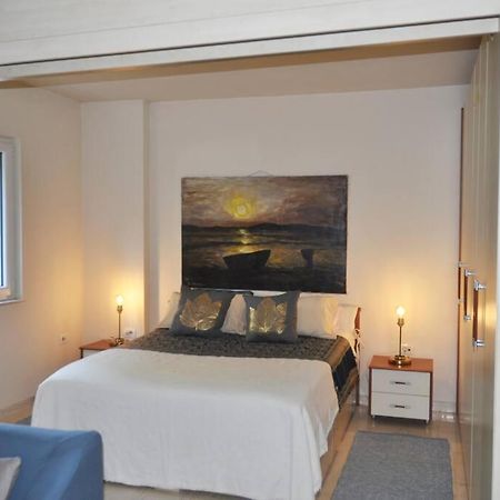 Chic City Retreat - Stylish Apartment In Bllok, Tirana Exteriör bild