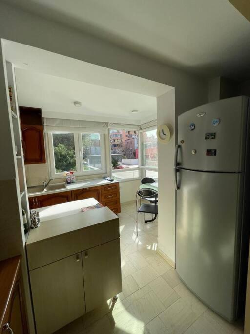 Chic City Retreat - Stylish Apartment In Bllok, Tirana Exteriör bild